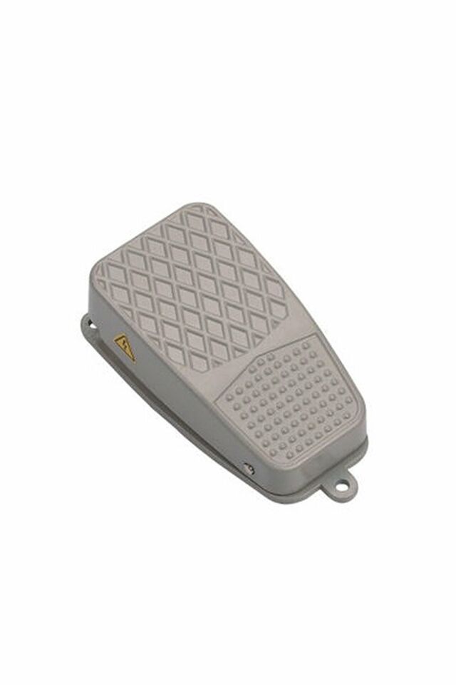Momentum Döküm Ayak Pedalı 2m Kablolu NO+NC MPD-15300