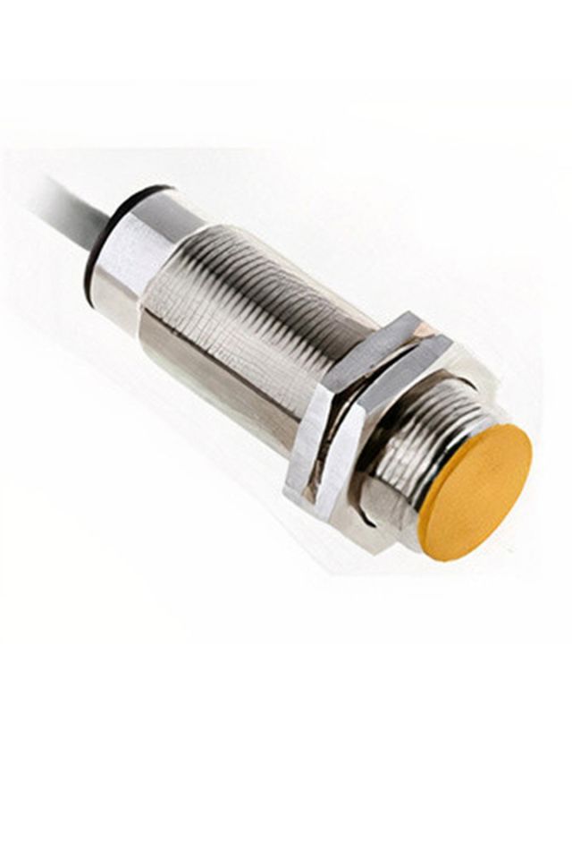Momentum M18 Endüktif Sensör 5mm Düz Kafa NPN NO+NC LM18-3005NC