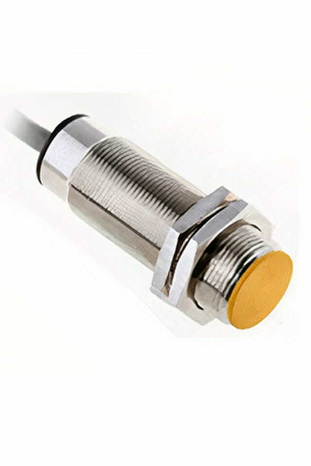 Momentum M18 Endüktif Sensör 5mm Düz Kafa DC 2 Tel NO LM18-3005LA
