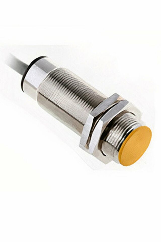 Momentum M18 Endüktif Sensör 5mm Düz Kafa DC 2 Tel NC LM18-3005LB