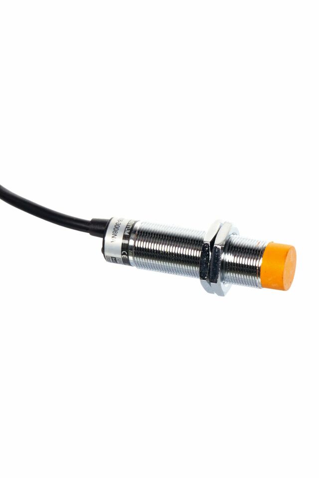 Momentum M18 Endüktif Sensör 8mm Çıkık Kafa NPN NO LM18-3008NA