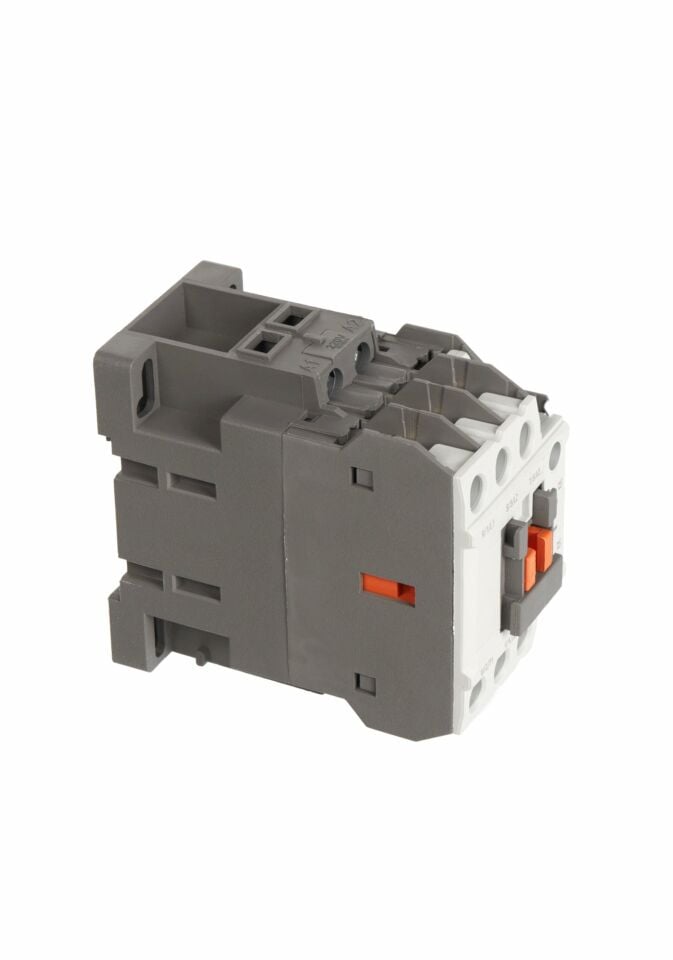 Momentum Kontaktör 3 Kutup/Bobin 230VAC Ie:18A 1NO+1NC XCN-55185