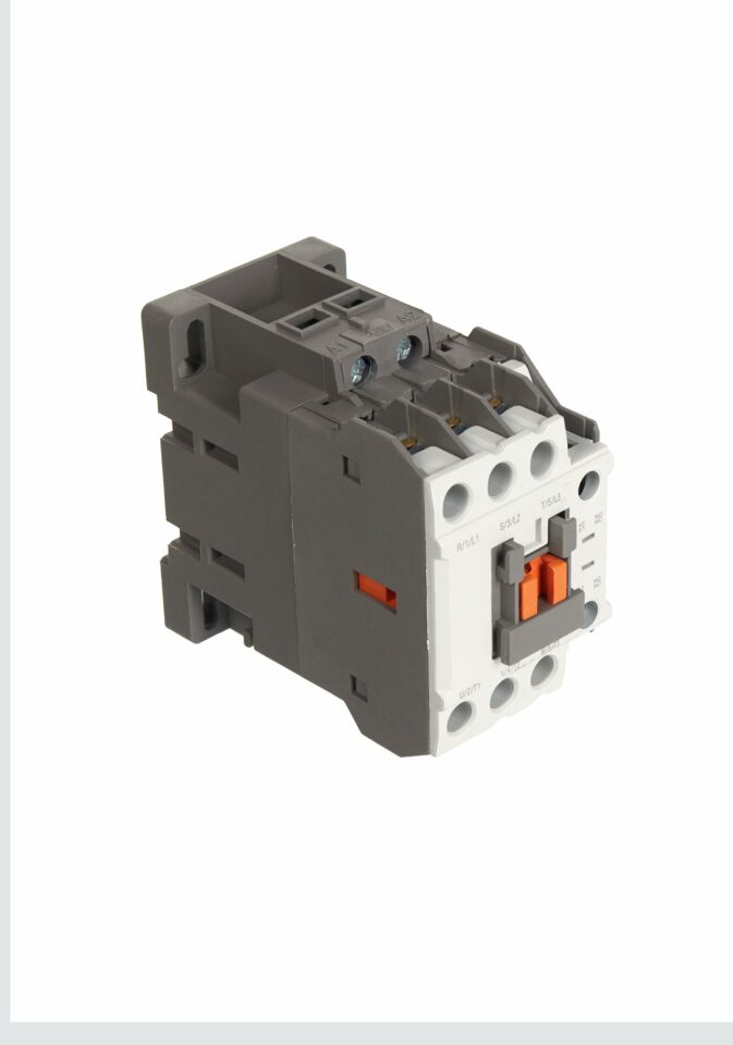 Momentum Kontaktör 3 Kutup/Bobin 230VAC Ie:18A 1NO+1NC XCN-55185